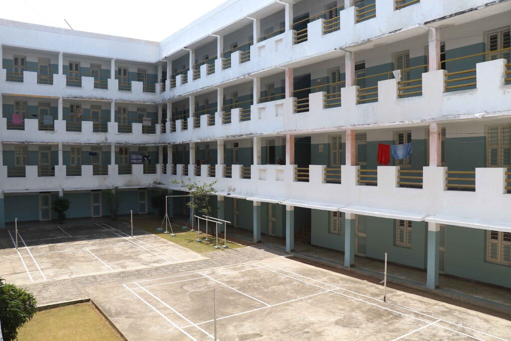 Hostel 2